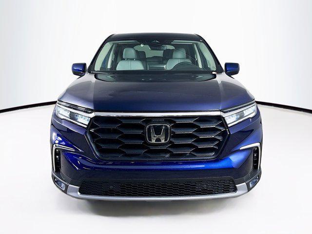 new 2025 Honda Pilot car, priced at $42,605