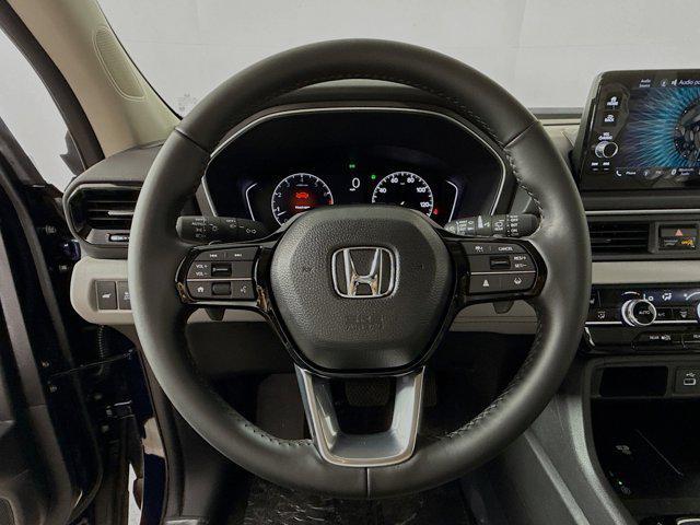 new 2025 Honda Pilot car, priced at $42,605