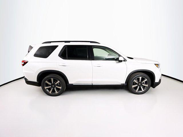 new 2025 Honda Pilot car, priced at $48,002