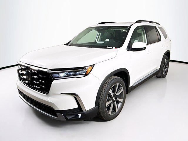 new 2025 Honda Pilot car, priced at $48,002