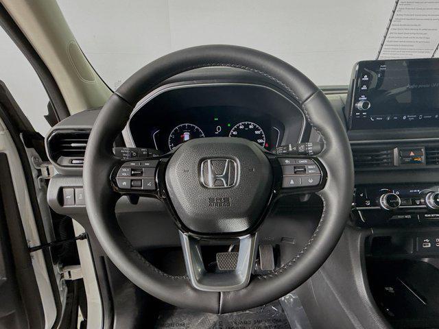 new 2025 Honda Pilot car, priced at $42,987