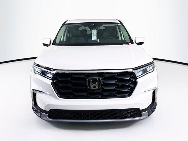 new 2025 Honda Pilot car, priced at $42,987