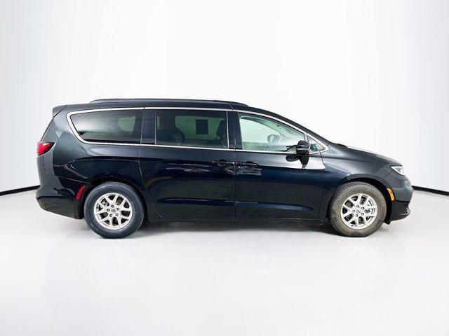 used 2022 Chrysler Pacifica car, priced at $20,927