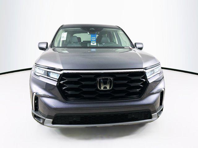 new 2025 Honda Pilot car, priced at $46,234