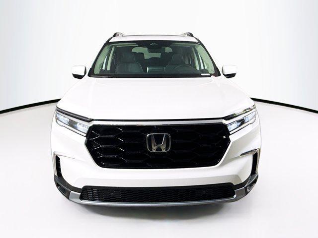 new 2025 Honda Pilot car, priced at $50,971