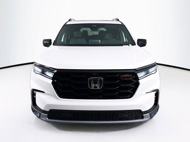 new 2025 Honda Pilot car, priced at $48,563