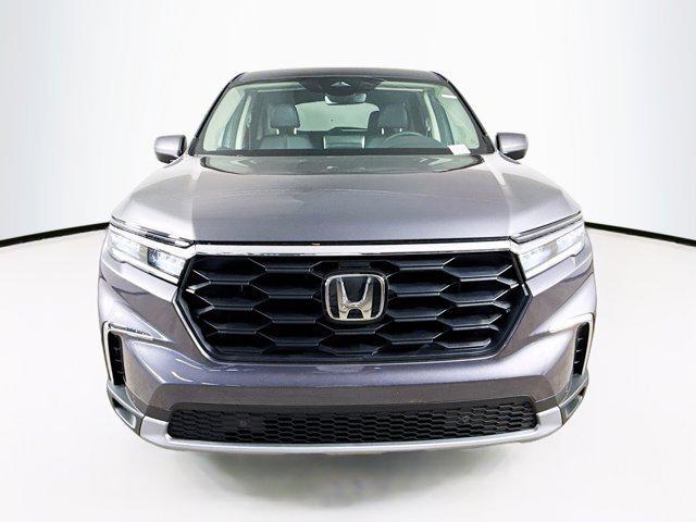 new 2025 Honda Pilot car, priced at $43,922