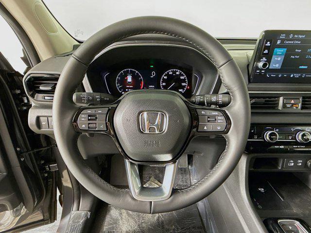 new 2025 Honda Pilot car, priced at $43,922