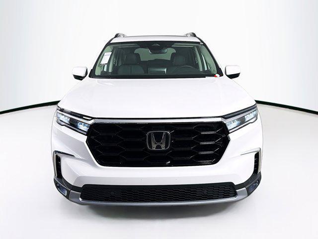 new 2025 Honda Pilot car, priced at $49,584