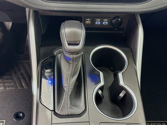 used 2023 Toyota Highlander car, priced at $37,548