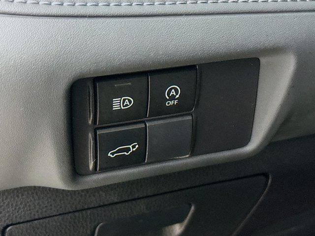 used 2023 Toyota Highlander car, priced at $37,548