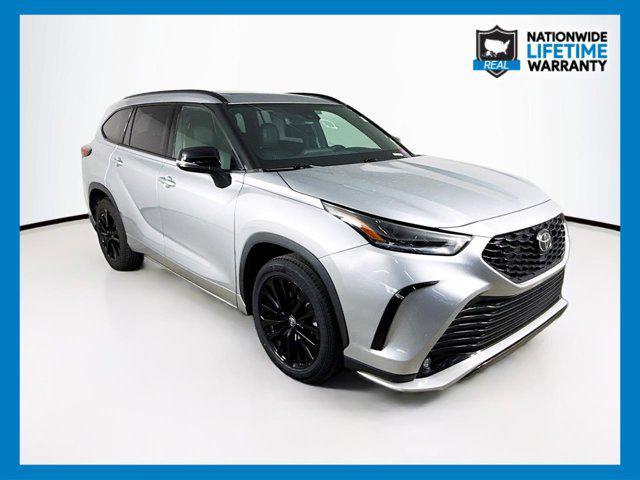 used 2023 Toyota Highlander car, priced at $37,548