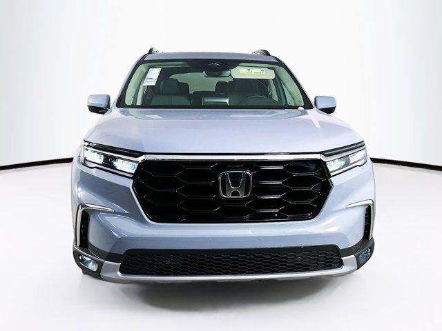 new 2025 Honda Pilot car, priced at $47,668