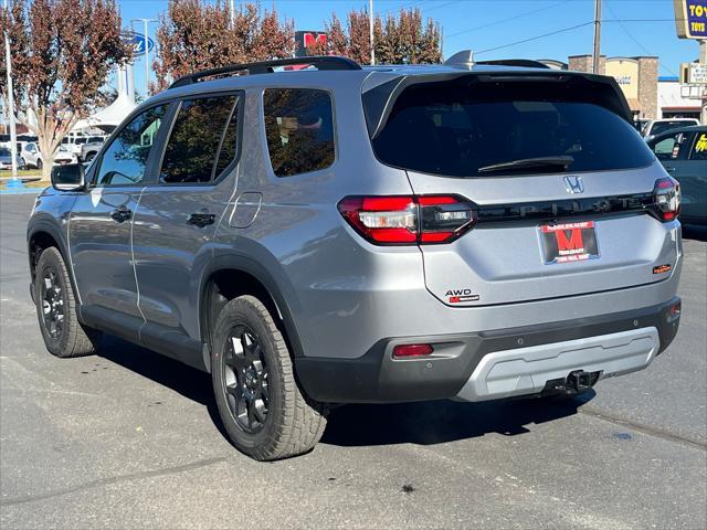 new 2025 Honda Pilot car, priced at $50,795