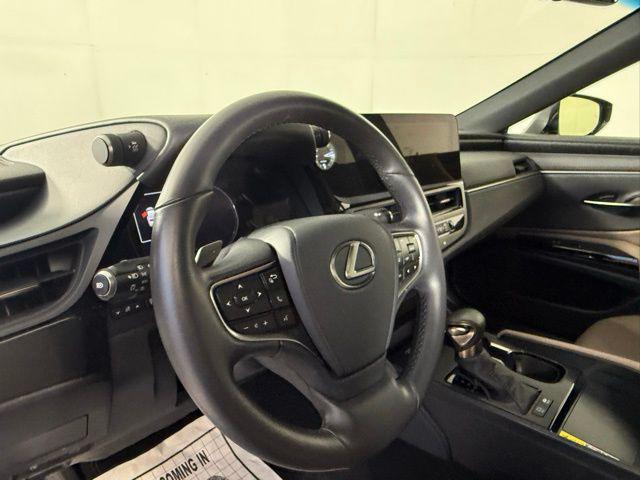 used 2025 Lexus ES 300h car, priced at $44,890