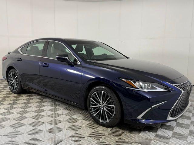 used 2025 Lexus ES 300h car, priced at $44,890
