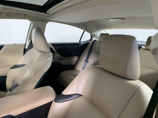 used 2019 Lexus ES 350 car, priced at $27,990