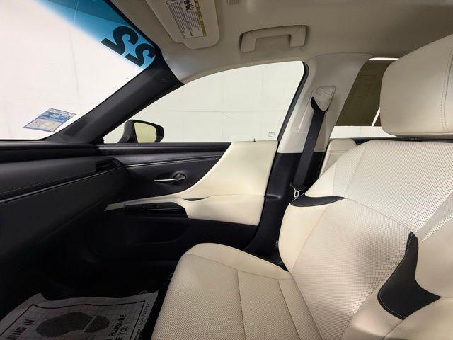 used 2022 Lexus ES 350 car, priced at $37,990