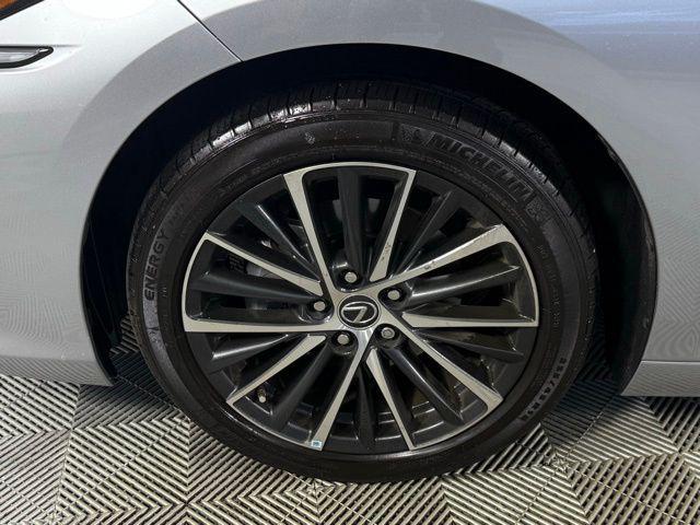 used 2024 Lexus ES 350 car, priced at $43,990