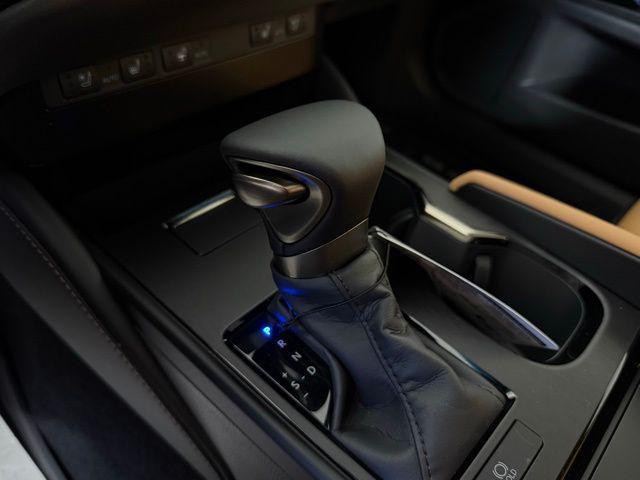 new 2025 Lexus ES 350 car, priced at $47,765