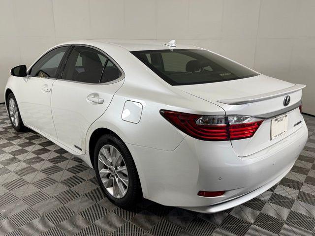 used 2014 Lexus ES 300h car, priced at $15,990