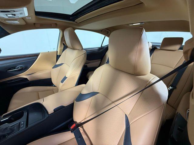 used 2023 Lexus ES 300h car, priced at $42,990