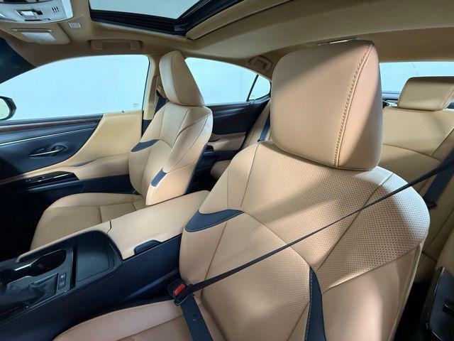 used 2023 Lexus ES 300h car, priced at $42,990