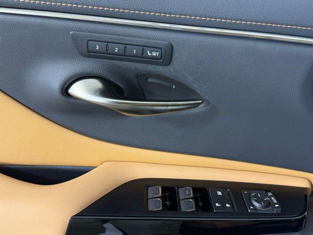 used 2023 Lexus ES 300h car, priced at $42,990