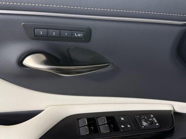 new 2025 Lexus ES 350 car, priced at $48,464