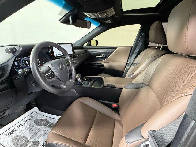 used 2023 Lexus ES 300h car, priced at $43,990