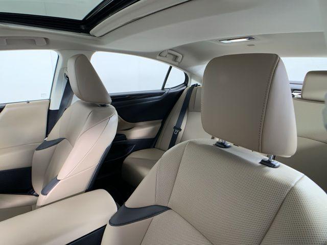 used 2021 Lexus ES 350 car, priced at $31,990