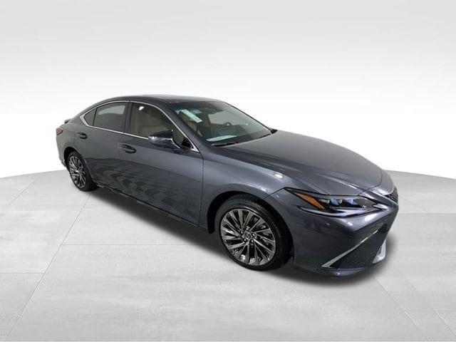 new 2025 Lexus ES 300h car, priced at $57,124