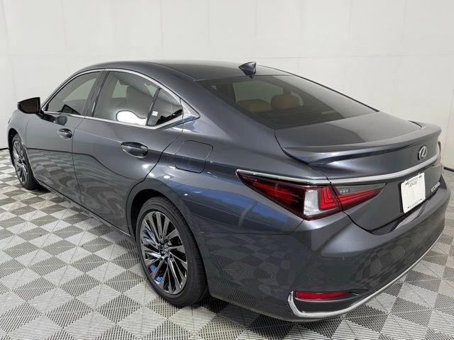 new 2025 Lexus ES 300h car, priced at $57,149