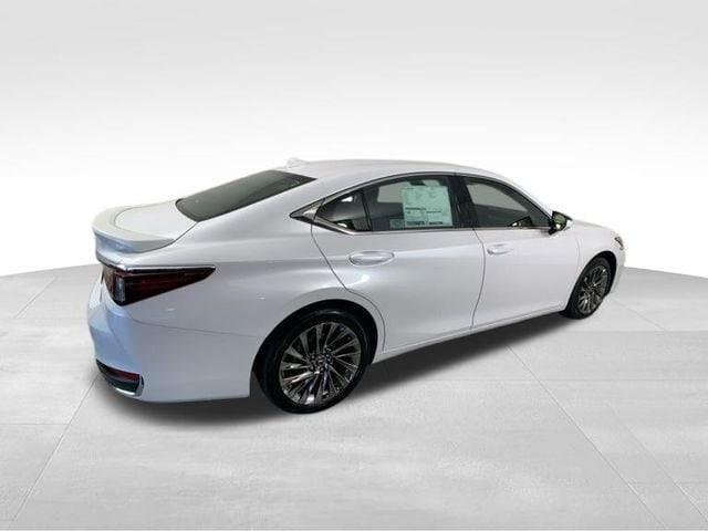 new 2025 Lexus ES 300h car, priced at $53,610