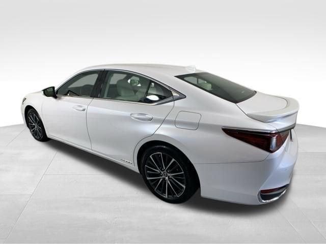 used 2022 Lexus ES 300h car, priced at $40,990