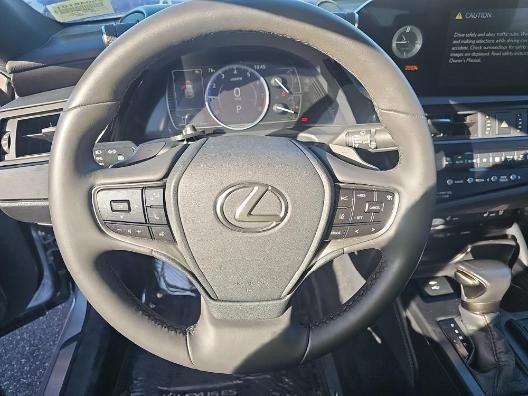 used 2022 Lexus ES 350 car, priced at $46,830