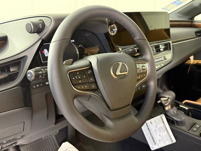 new 2025 Lexus ES 300h car, priced at $51,124