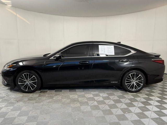 used 2022 Lexus ES 300h car, priced at $36,990