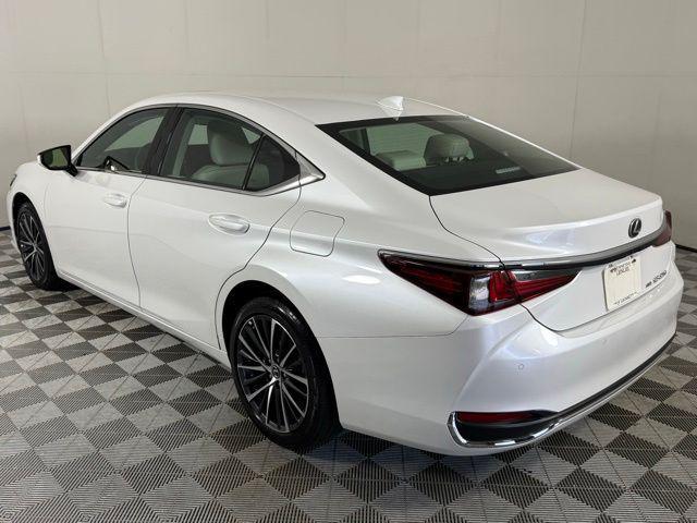 used 2024 Lexus ES 250 car, priced at $39,990