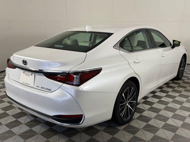 used 2024 Lexus ES 250 car, priced at $39,990