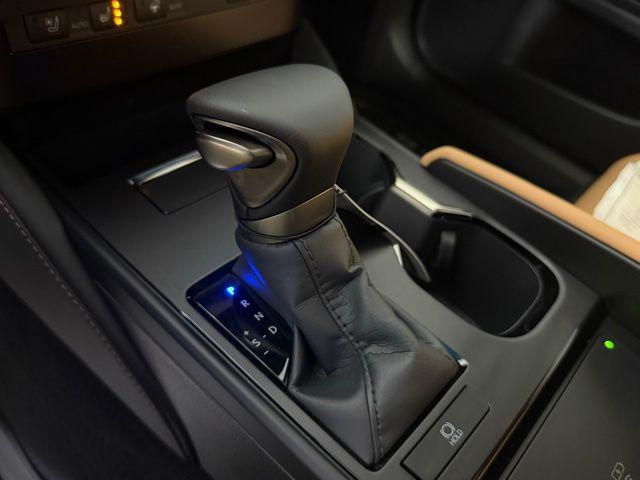 new 2025 Lexus ES 350 car, priced at $48,184