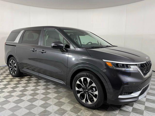 used 2024 Kia Carnival car, priced at $34,990