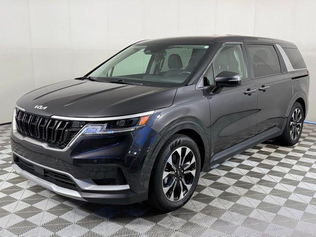 used 2024 Kia Carnival car, priced at $34,990