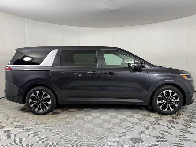 used 2024 Kia Carnival car, priced at $34,990