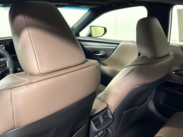 new 2025 Lexus ES 300h car, priced at $51,344
