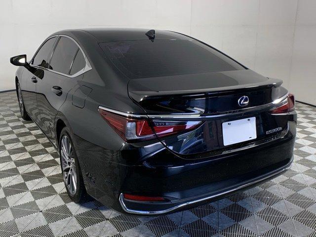 used 2021 Lexus ES 300h car, priced at $37,990