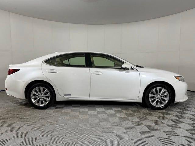 used 2015 Lexus ES 300h car, priced at $15,990