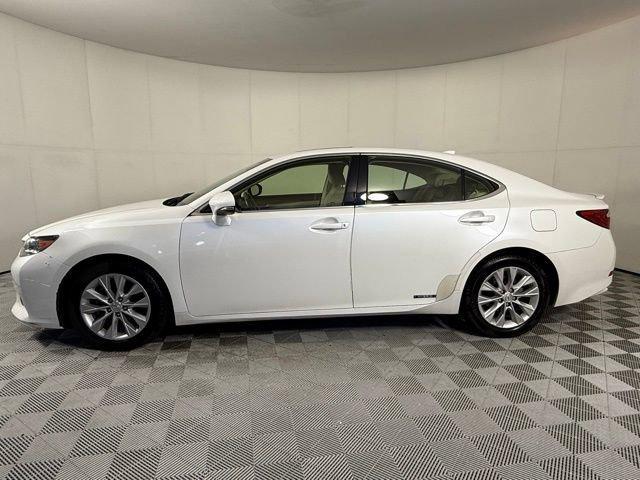 used 2015 Lexus ES 300h car, priced at $15,990