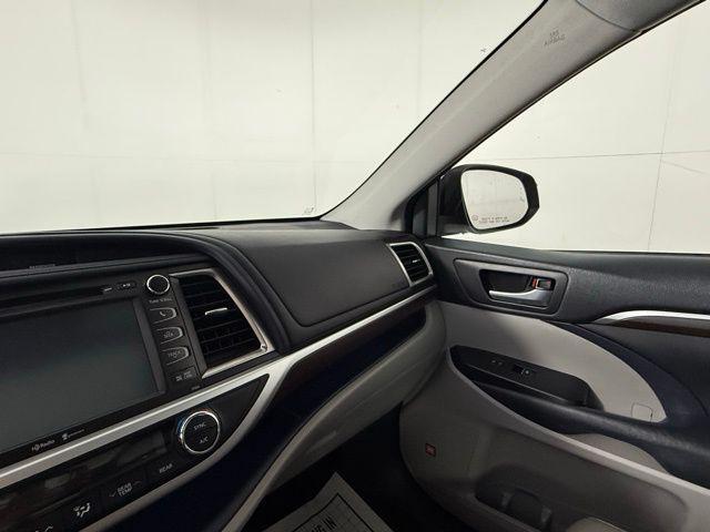 used 2015 Toyota Highlander car, priced at $19,790