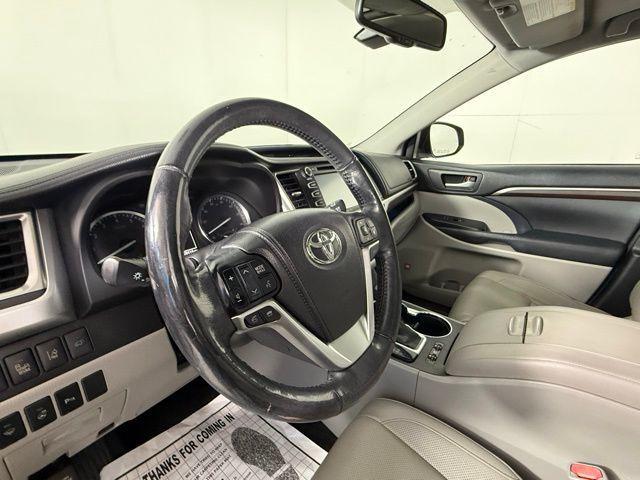 used 2015 Toyota Highlander car, priced at $19,790
